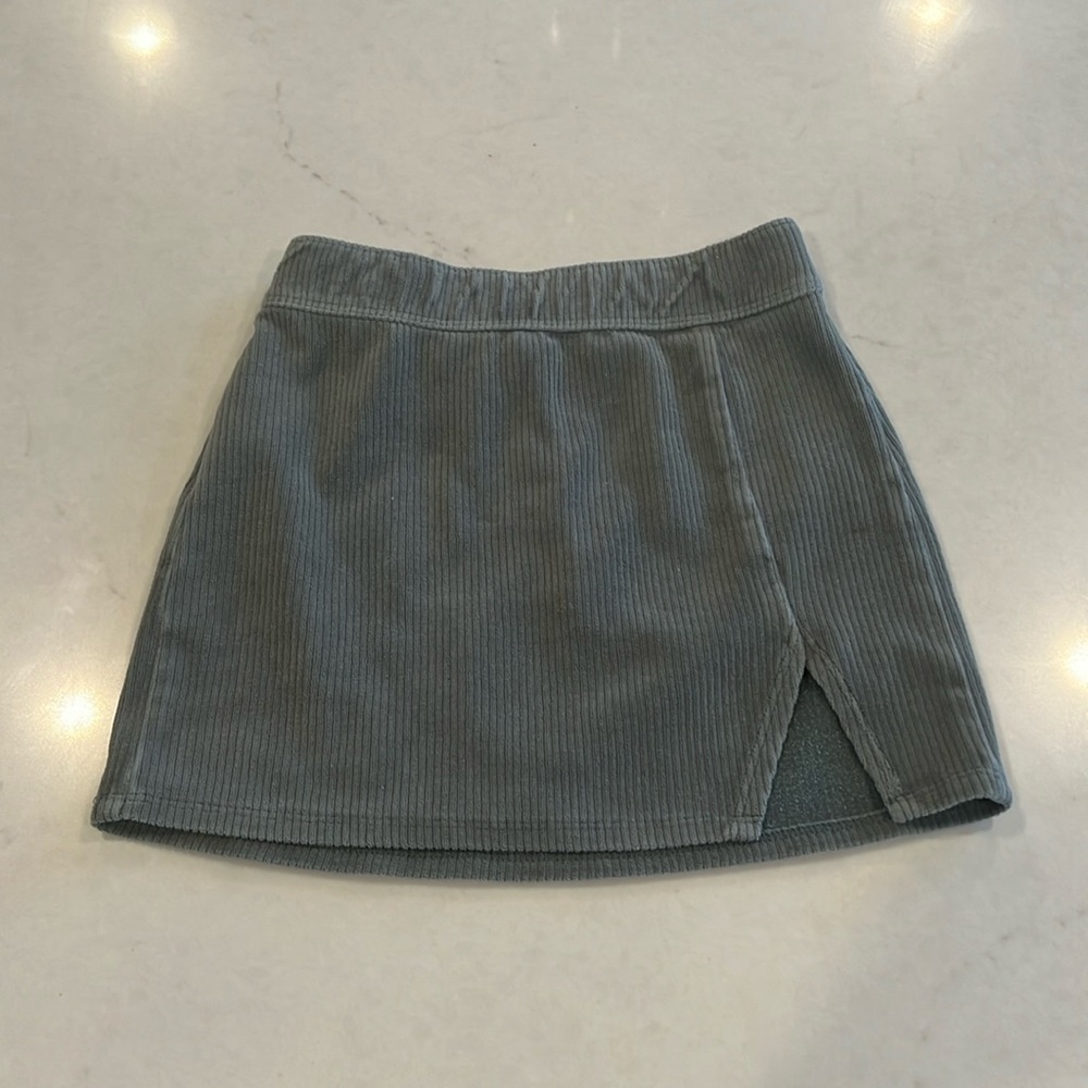 Abercrombie and fitch kids, skirt, size 5/6.